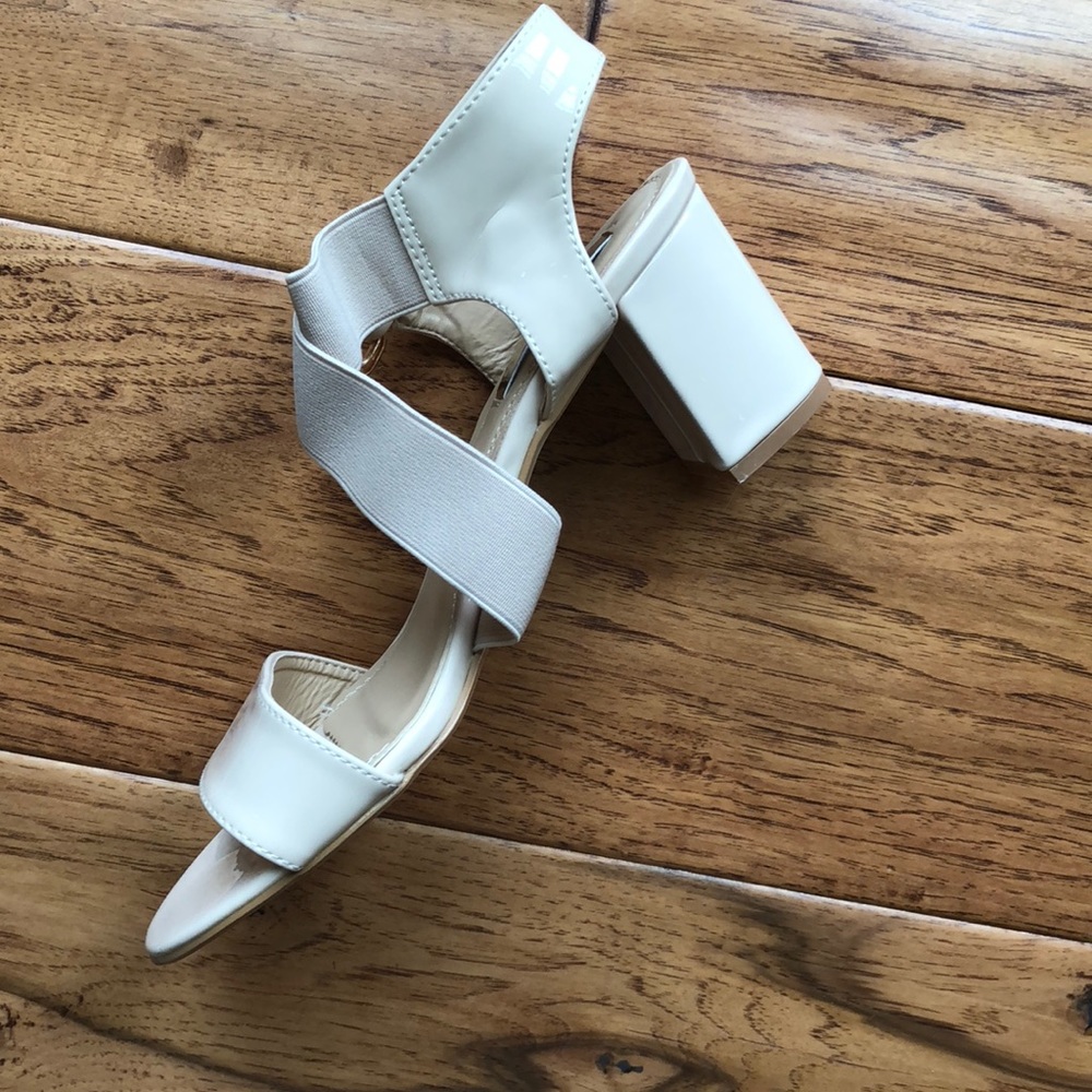 Sandals - Picture 3 of 4